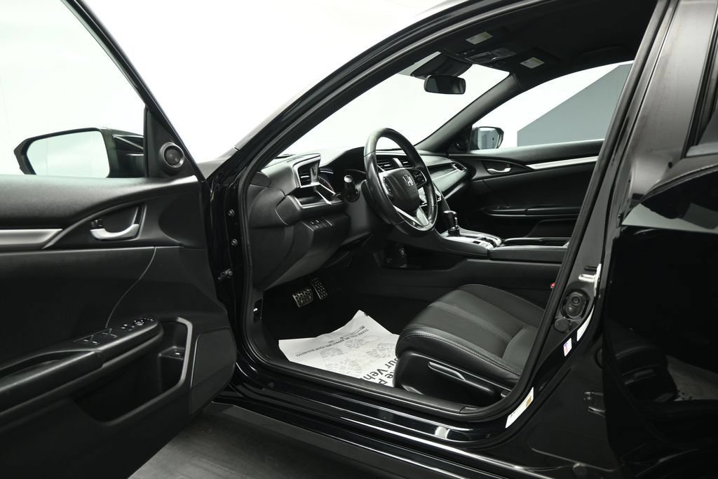 Used 2020 Honda Civic Sport image 6