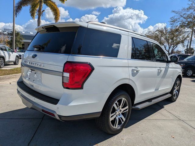 Certified 2023 Ford Expedition XLT image 4