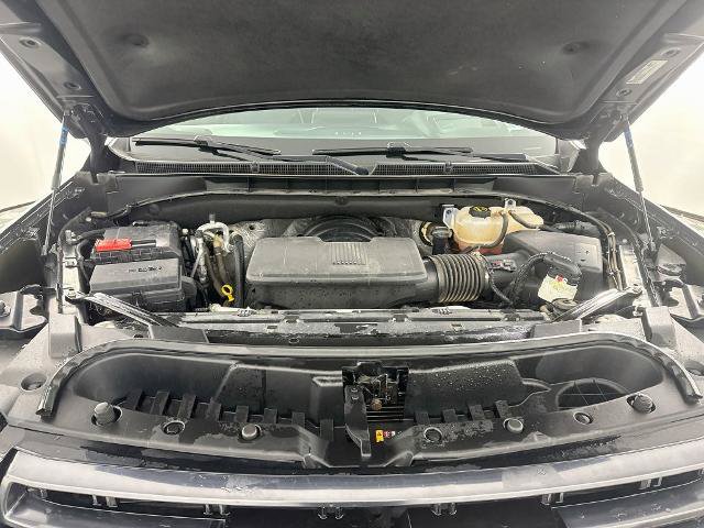 Used 2024 GMC Yukon XL AT4 w/ Technology Package AWD/4WD image 34