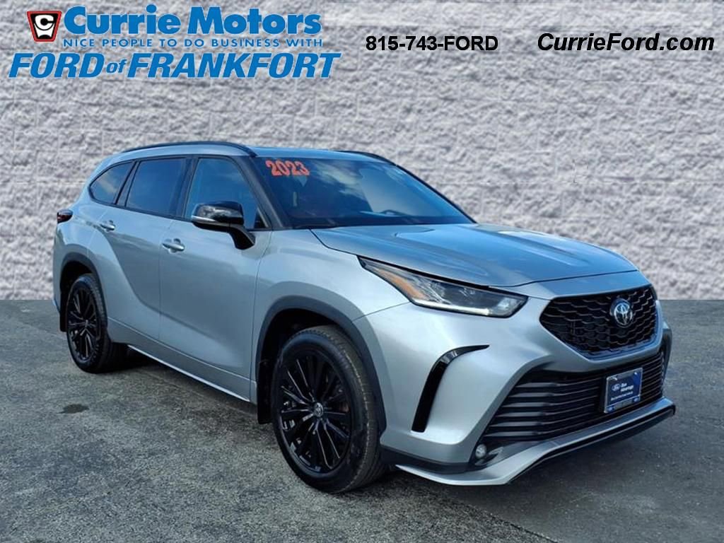 Used 2023 Toyota Highlander XSE image 1