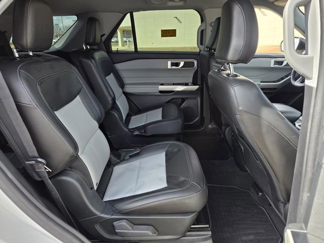 Certified 2022 Ford Explorer XLT w/ Equipment Group 202A image 27