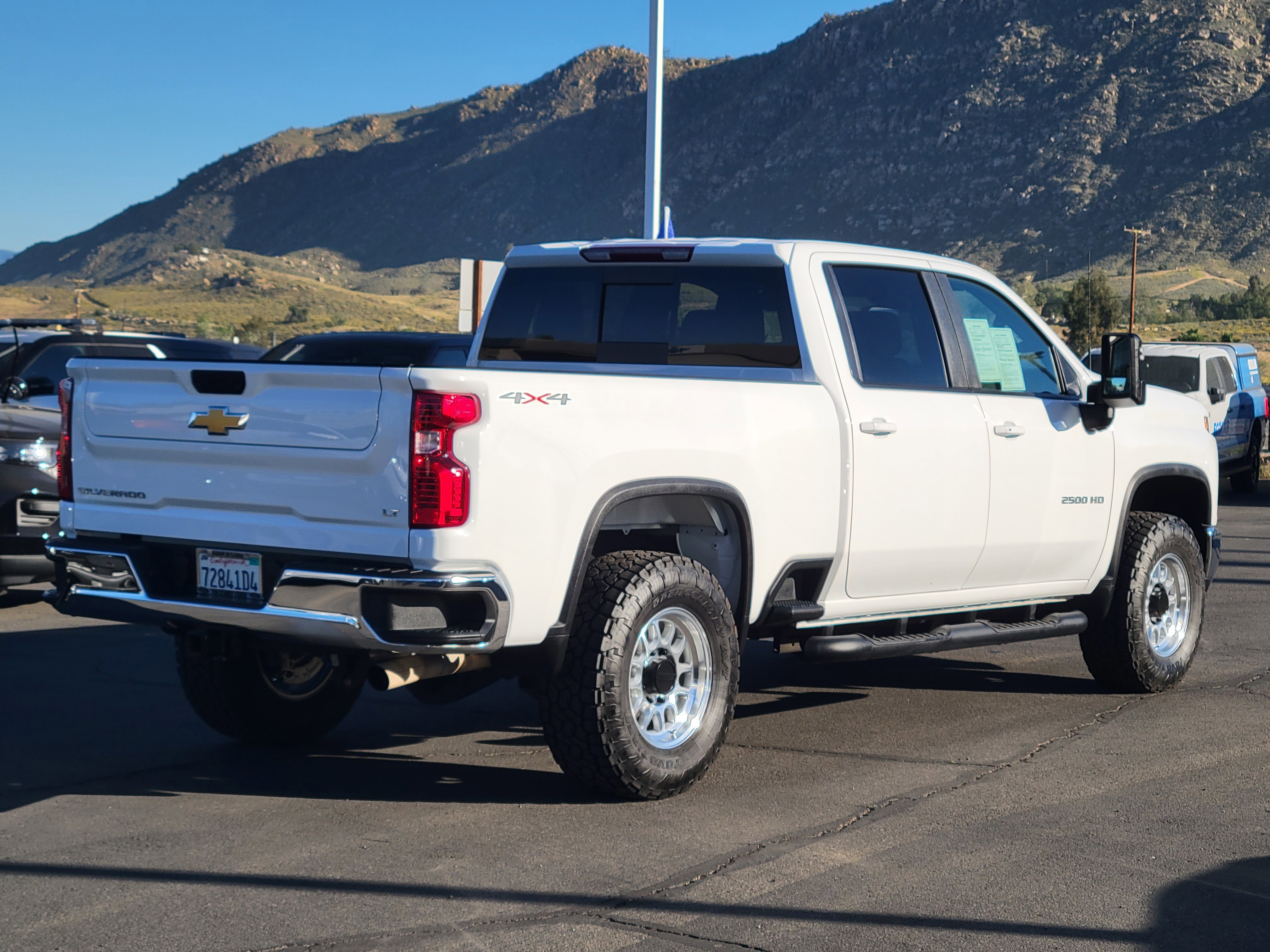 Used 2025 Chevrolet Silverado 2500 LT w/ Convenience Package image 2