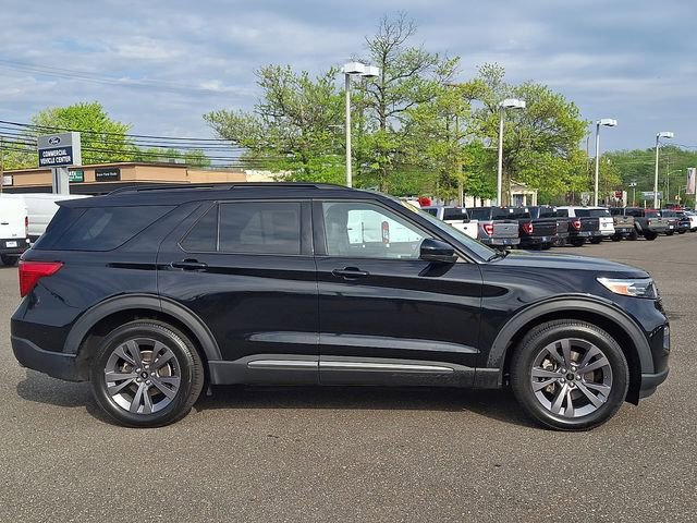 Certified 2023 Ford Explorer XLT w/ Equipment Group 202A AWD/4WD image 7