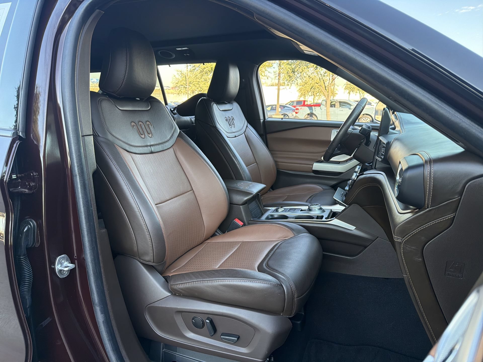 Certified 2023 Ford Explorer King Ranch w/ Technology Package AWD/4WD image 26