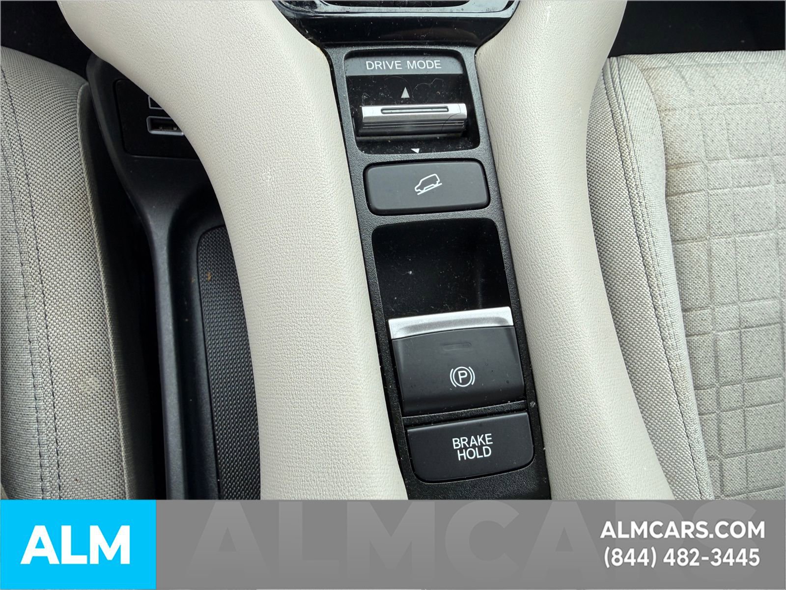 Used 2023 Honda HR-V LX image 17