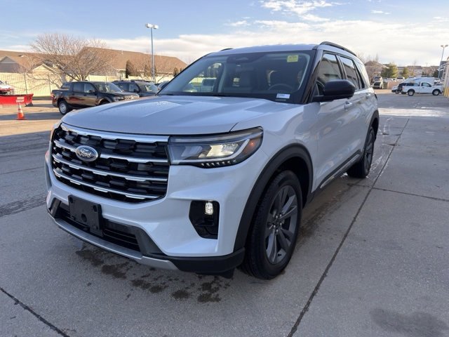 Certified 2025 Ford Explorer Active w/ Active Comfort Package image 7