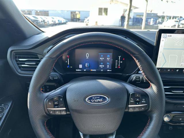 Certified 2024 Ford Escape ST-Line w/ Tech Pack #1 AWD/4WD image 17