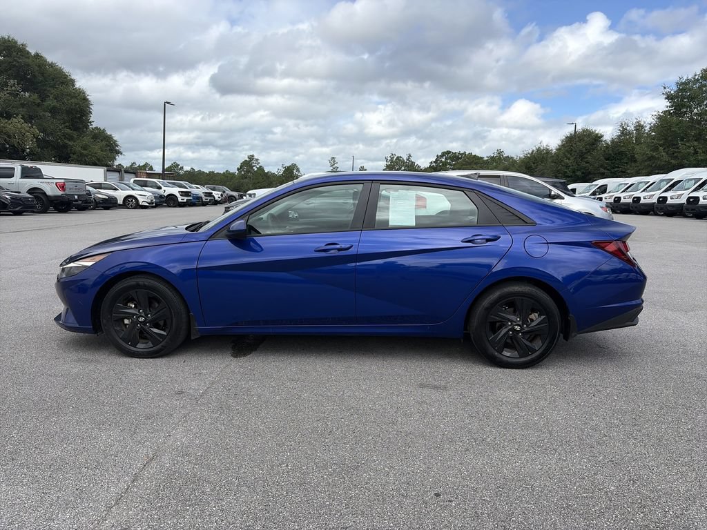 Used 2023 Hyundai Elantra SEL FWD image 4