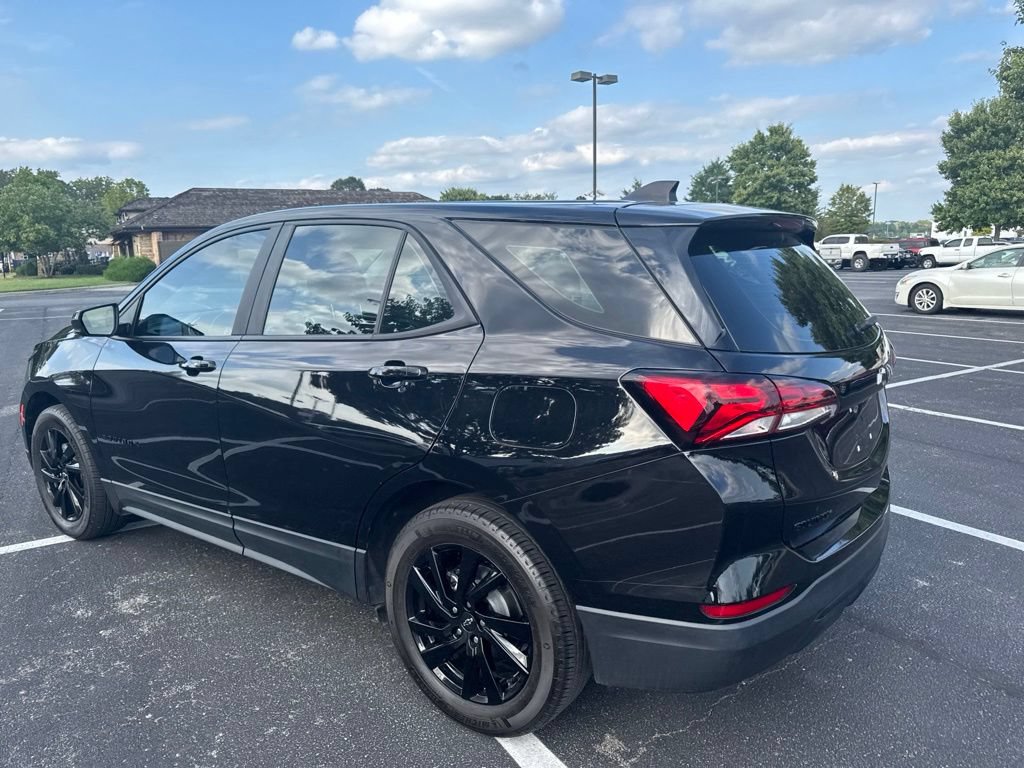 Used 2024 Chevrolet Equinox LS w/ Midnight Edition FWD image 9