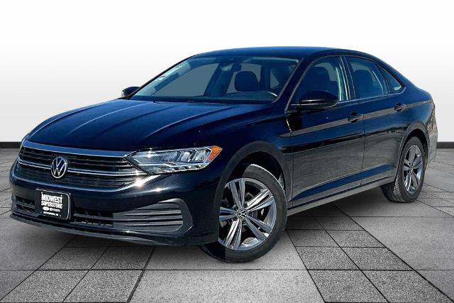 Used 2024 Volkswagen Jetta SE FWD image 1