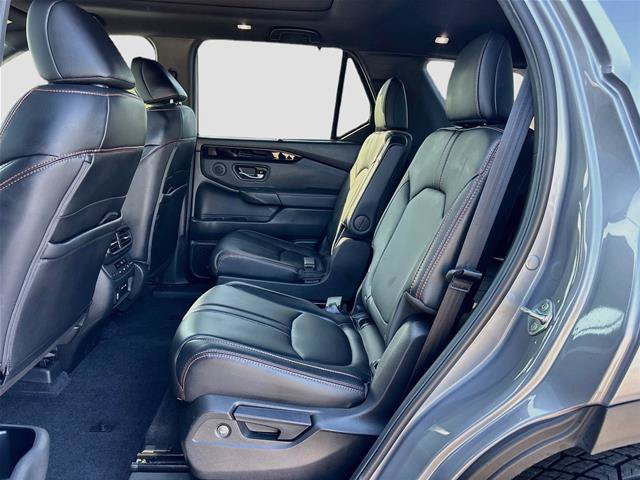 Used 2025 Honda Pilot TrailSport image 26