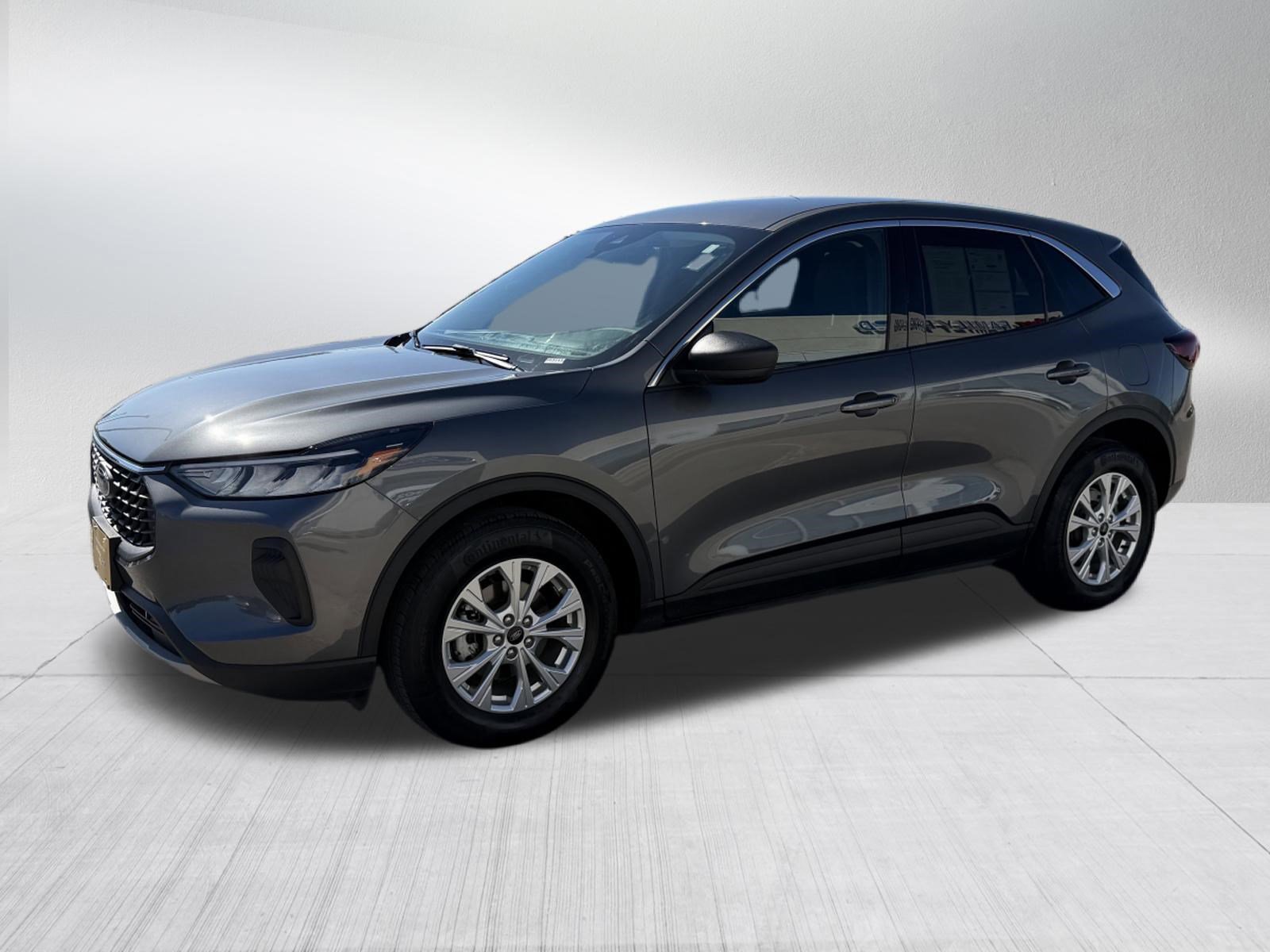 Certified 2023 Ford Escape Active w/ Tech Pack #1 AWD/4WD image 3