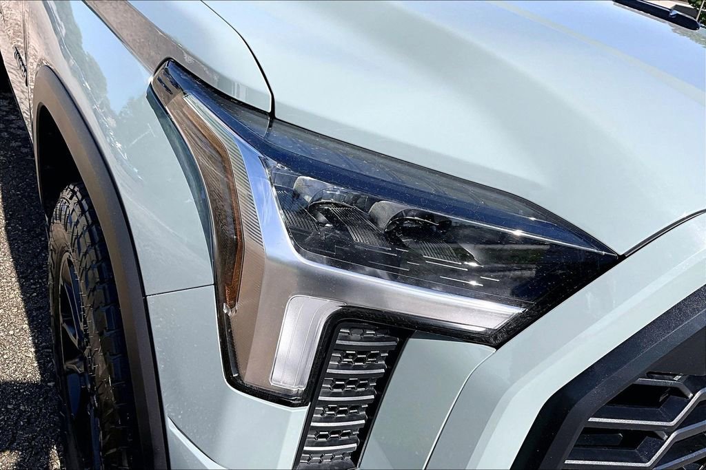 Used 2024 Toyota Tundra Limited w/ TRD Off-Road Package AWD/4WD image 30