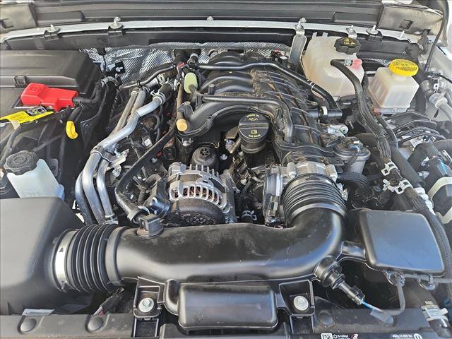 Used 2025 Jeep Gladiator Mojave AWD/4WD image 22