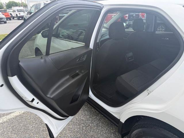 Used 2024 Chevrolet Equinox LT w/ LPO, Floor Liner Package FWD image 10