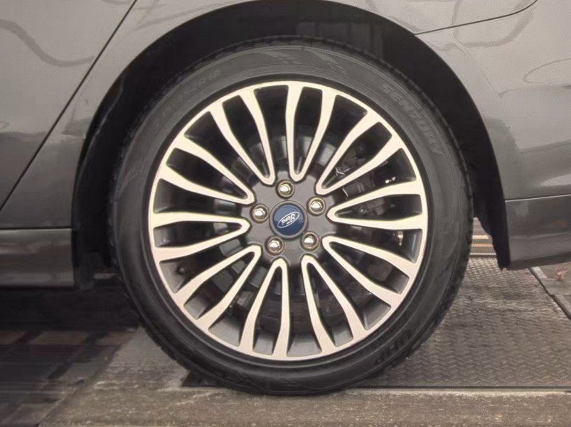 Certified 2018 Ford Fusion Titanium image 8