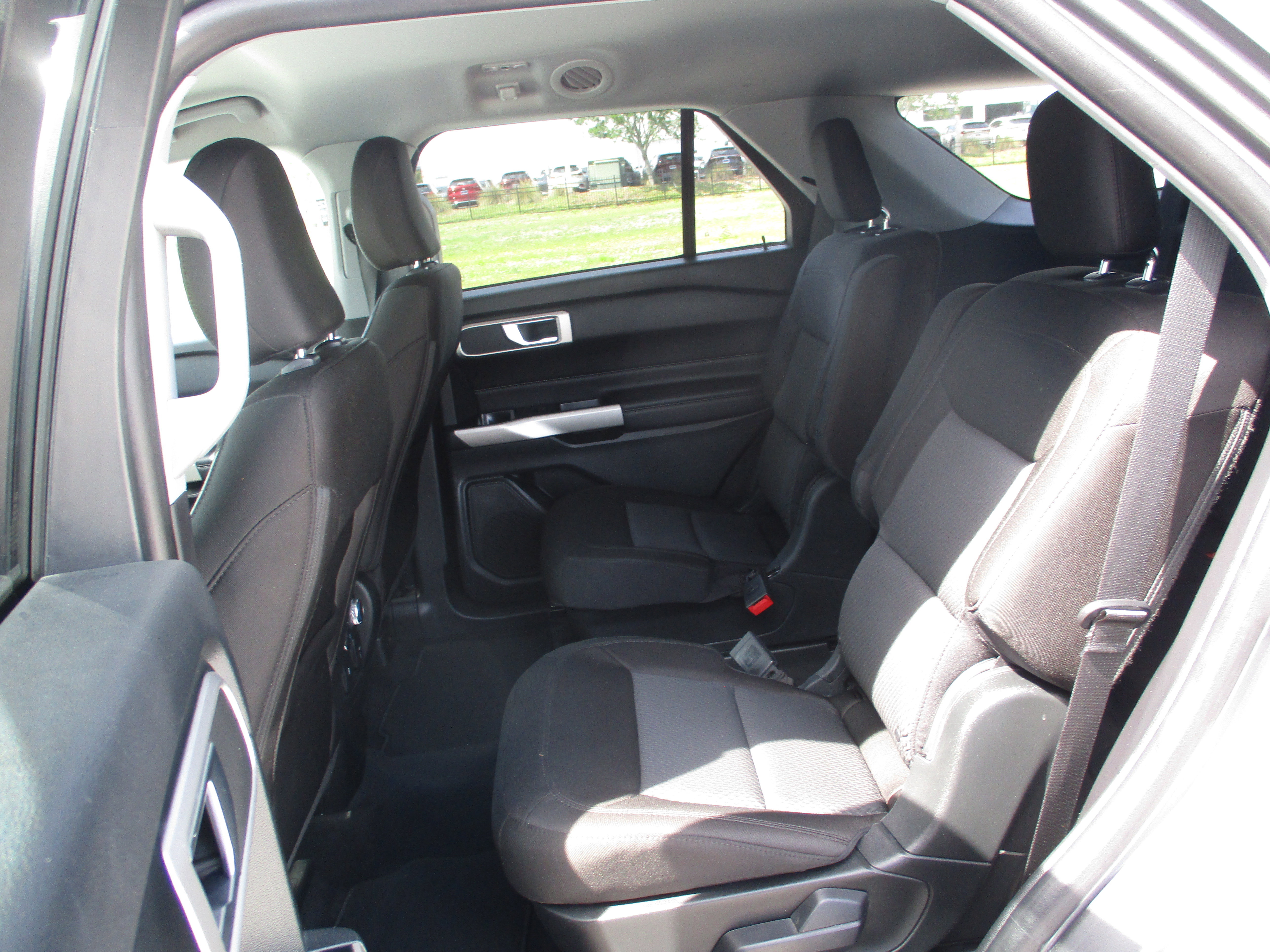 Certified 2022 Ford Explorer XLT image 11