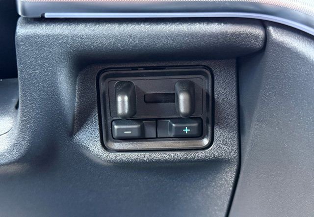 Certified 2025 Ford Expedition Max Platinum image 36