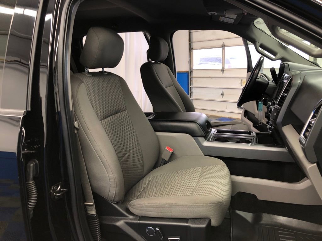 Certified 2017 Ford F150 XLT w/ Equipment Group 302A Luxury image 31