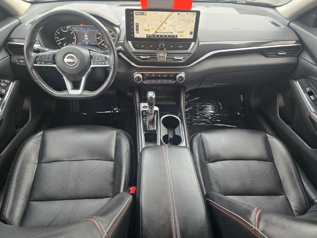Used 2024 Nissan Altima 2.5 SR w/ SR Premium Package FWD image 9