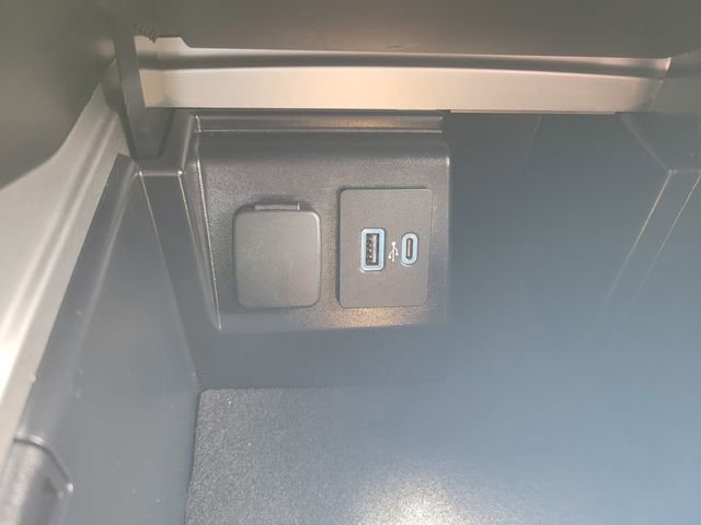 Certified 2023 Ford Explorer Limited image 24