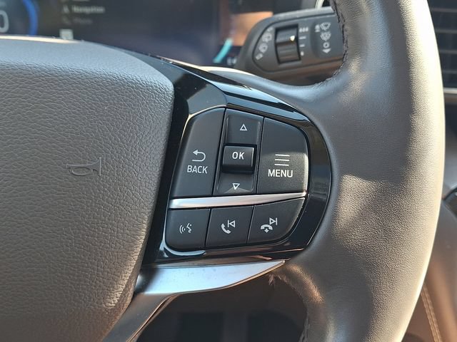 Certified 2023 Ford Explorer Platinum w/ Technology Package AWD/4WD image 22