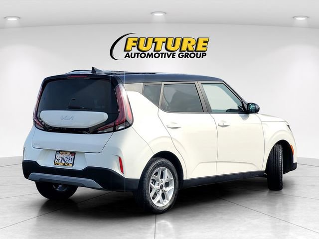 Used 2023 Kia Soul S image 4