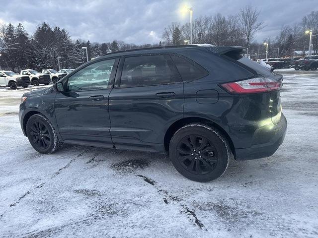 Certified 2022 Ford Edge SE w/ Black Appearance Package image 10