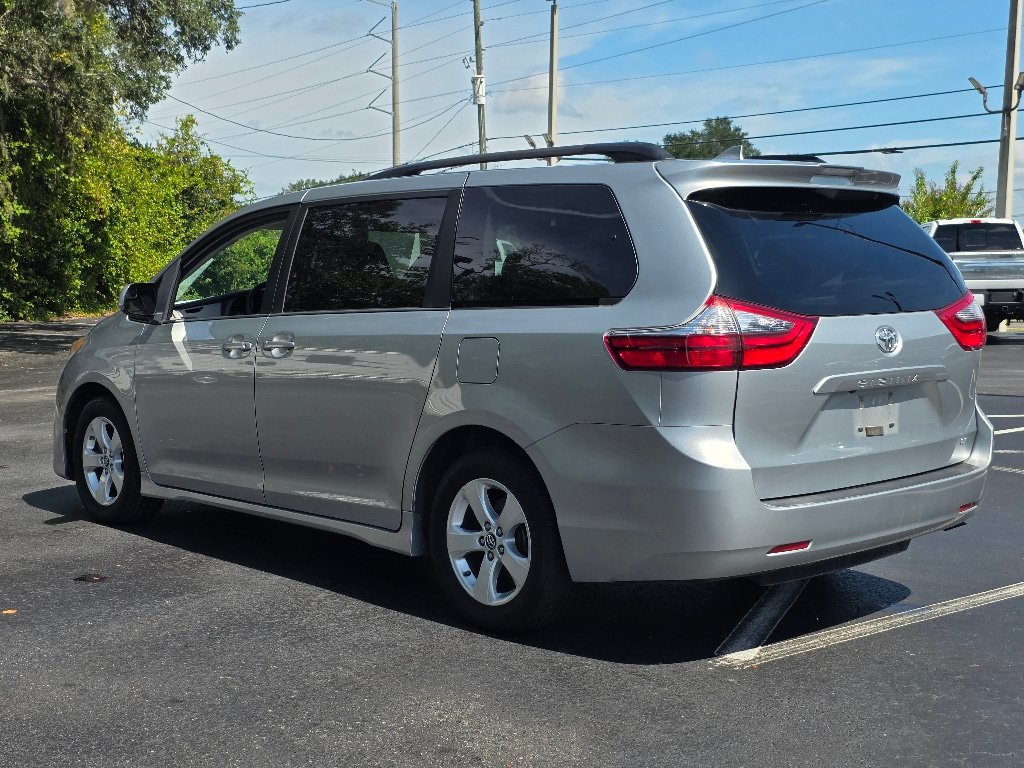 Used 2020 Toyota Sienna LE FWD image 13