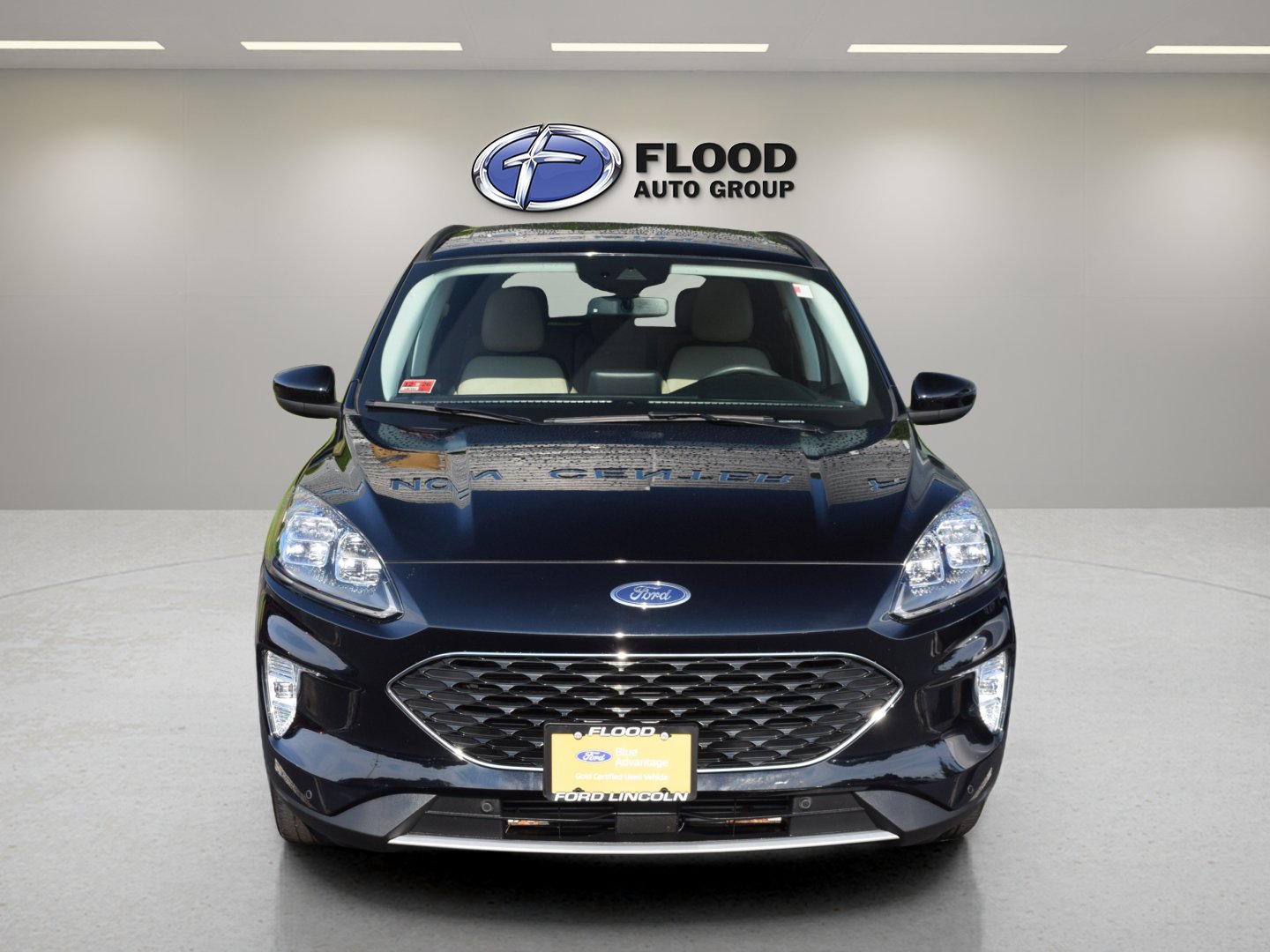 Certified 2022 Ford Escape Titanium w/ Class II Trailer Tow Package AWD/4WD video 2