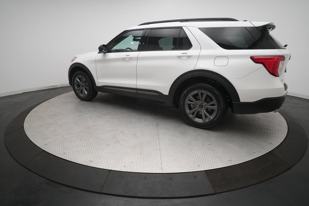 Certified 2021 Ford Explorer XLT w/ Equipment Group 202A AWD/4WD image 34
