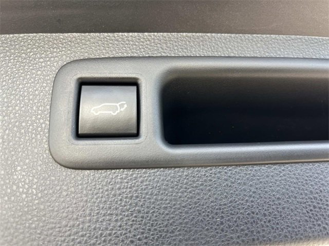 Used 2023 Toyota Highlander LE image 13