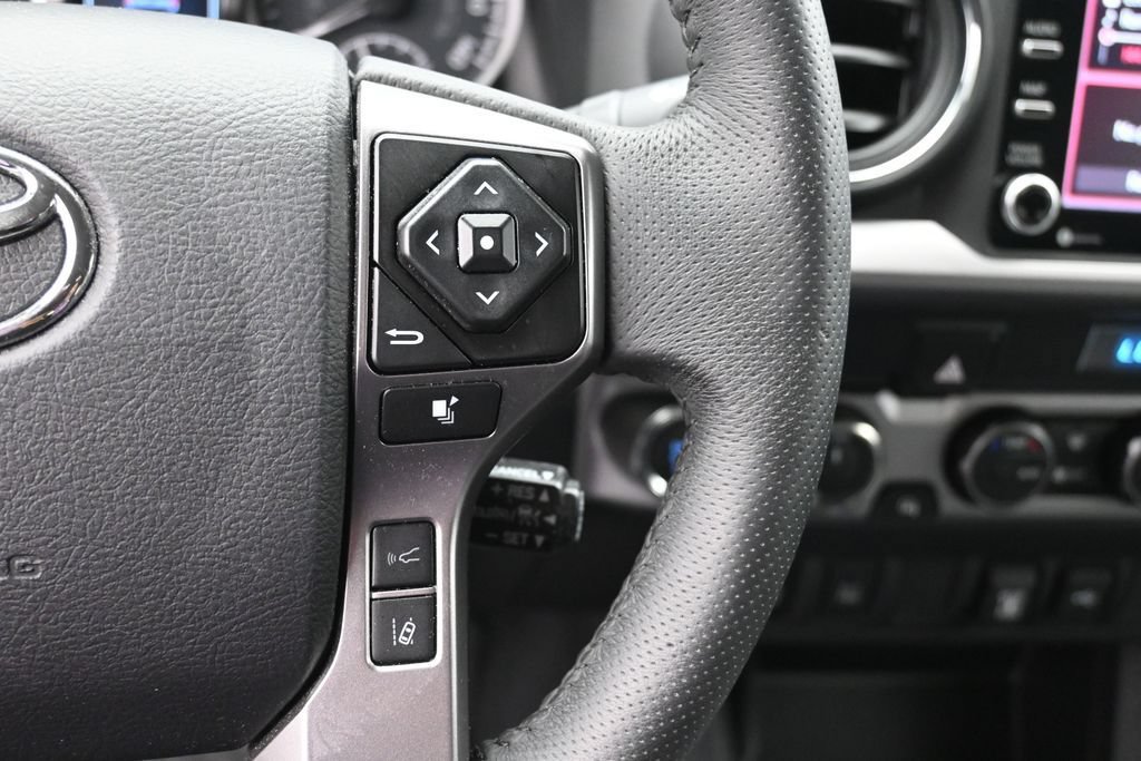 Used 2023 Toyota Tacoma SR5 w/ Technology Package AWD/4WD image 9