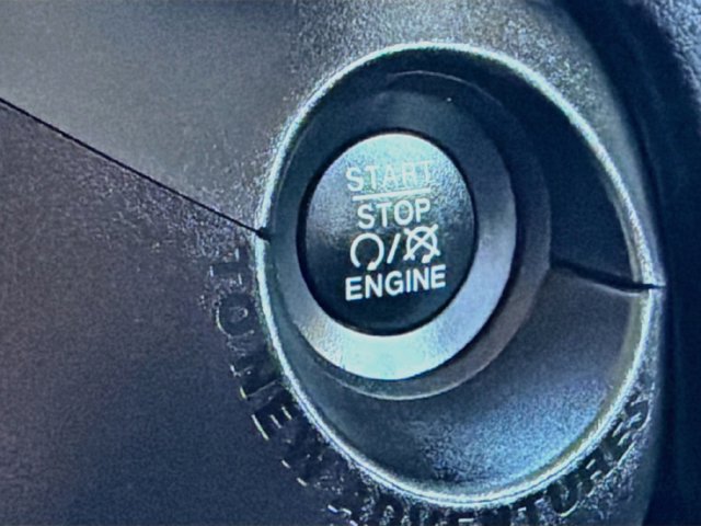 Used 2019 Jeep Renegade Sport FWD image 32