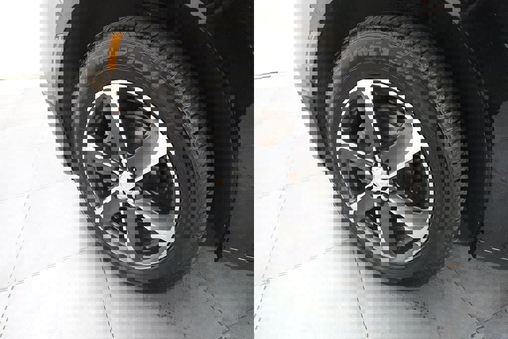 Used 2022 Buick Enclave Essence w/ Experience Buick Package image 30