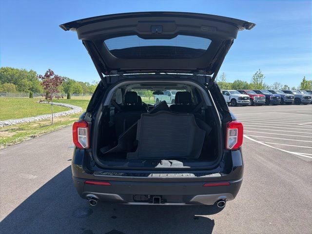 Certified 2023 Ford Explorer XLT w/ Equipment Group 202A AWD/4WD image 11