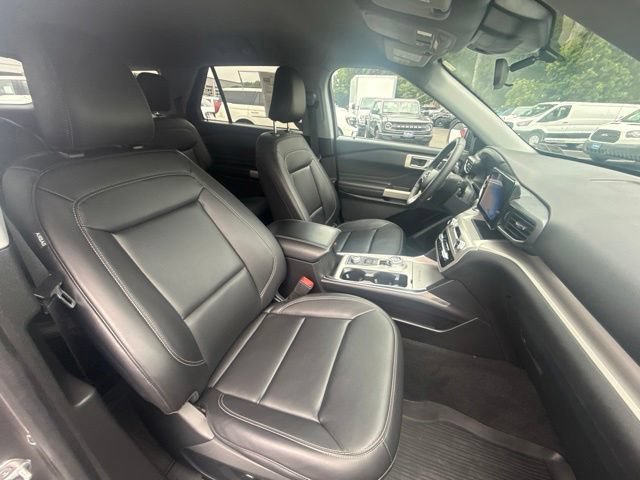 Certified 2023 Ford Explorer XLT w/ Equipment Group 202A AWD/4WD image 12