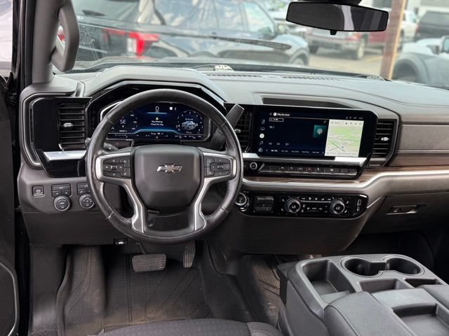 Used 2022 Chevrolet Silverado 1500 RST w/ Protection Package AWD/4WD image 6