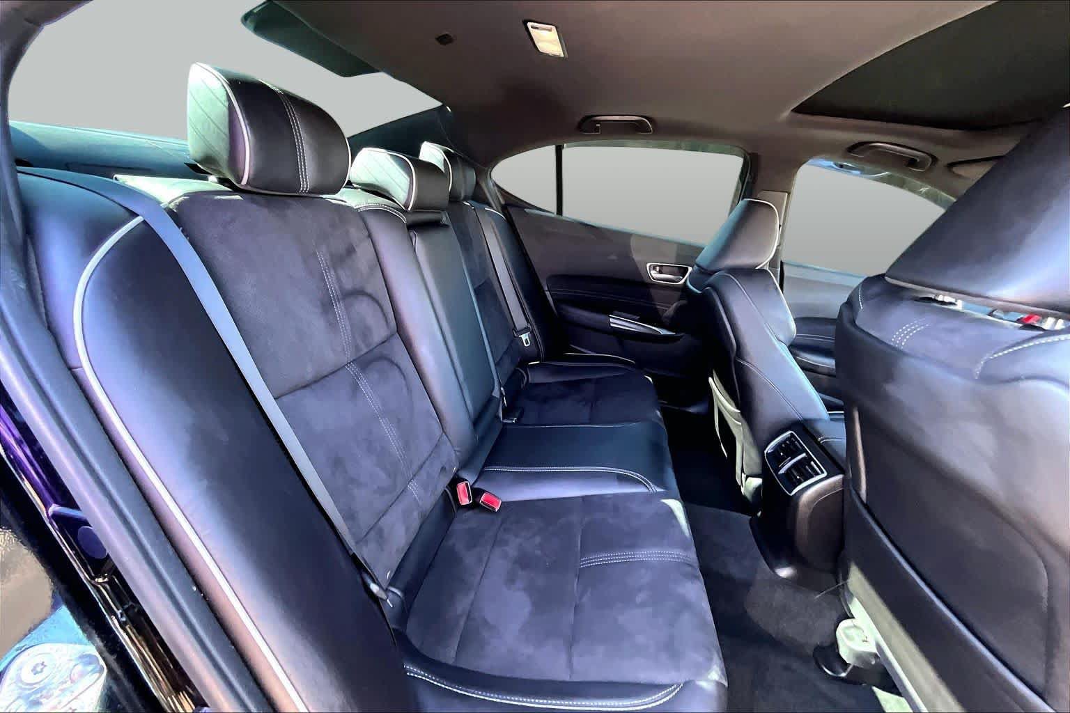 Used 2018 Acura TLX w/ Technology & A-SPEC Package FWD image 20