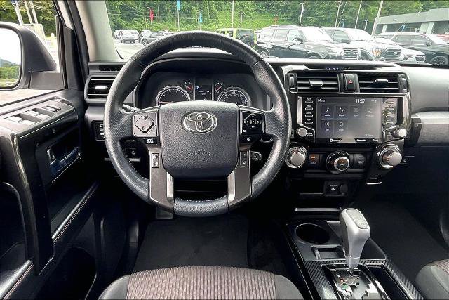 Used 2022 Toyota 4Runner TRD Off-Road AWD/4WD image 5