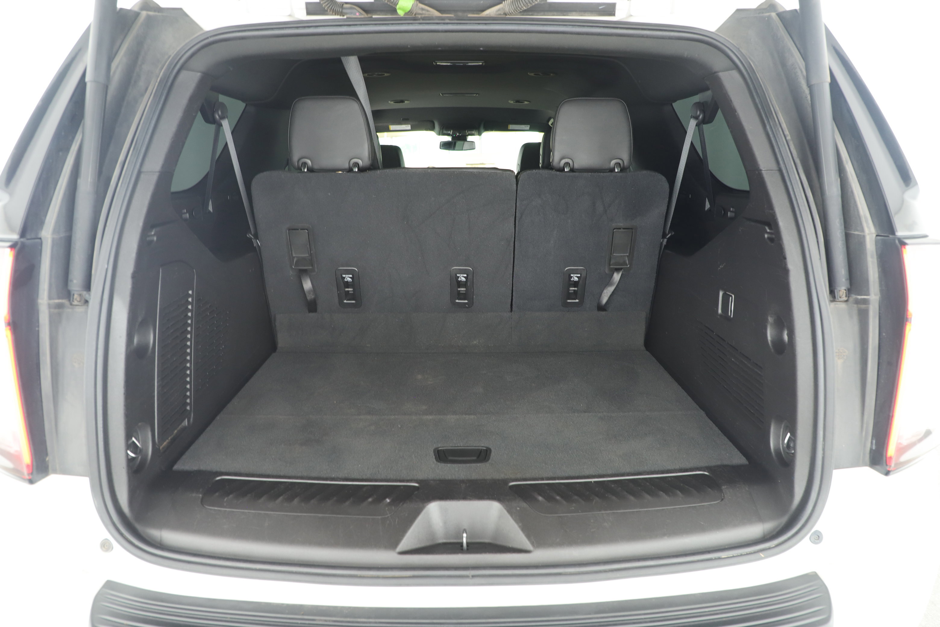 Used 2021 Chevrolet Suburban LT image 5