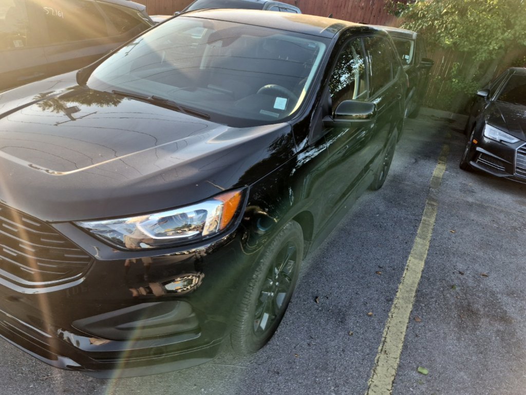 Certified 2024 Ford Edge SE w/ Black Appearance Package AWD/4WD image 4