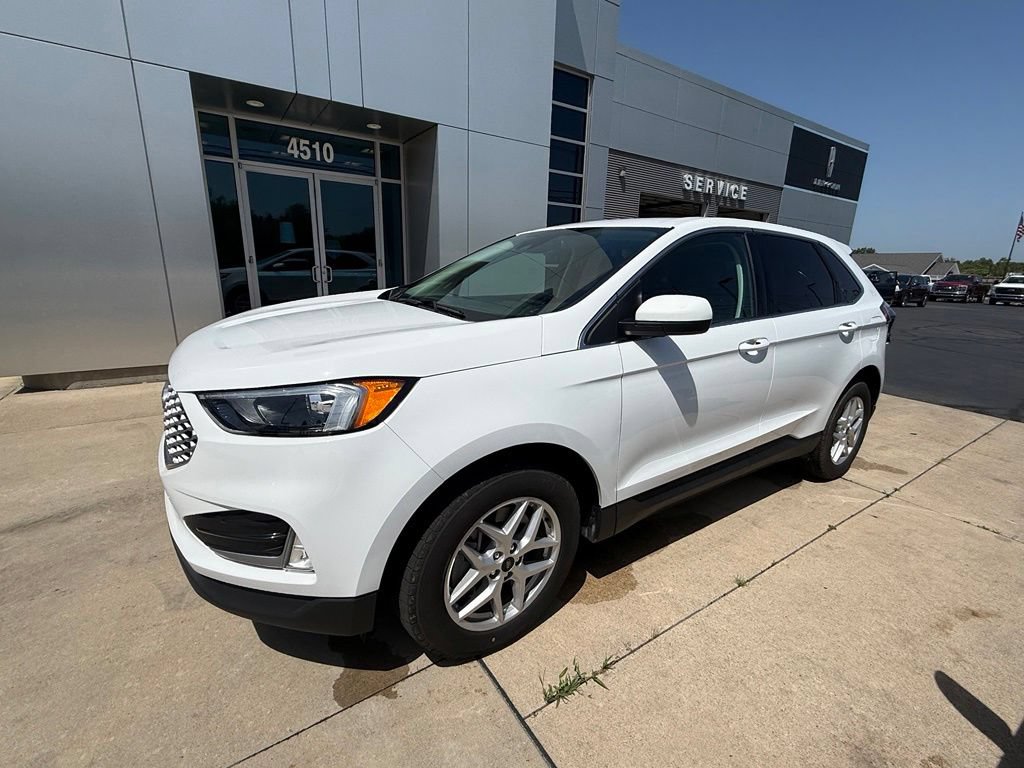 Certified 2024 Ford Edge SEL w/ Convenience Package AWD/4WD image 8
