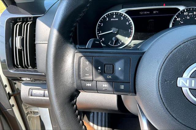 Used 2024 Nissan Pathfinder SV FWD image 18