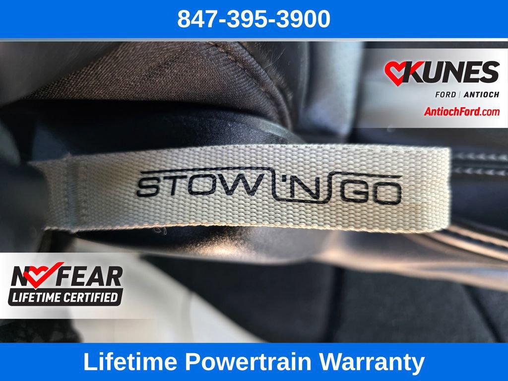 Used 2024 Chrysler Pacifica Touring-L image 30