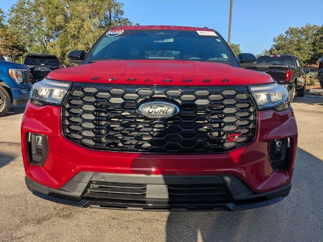 Certified 2025 Ford Explorer ST RWD image 9