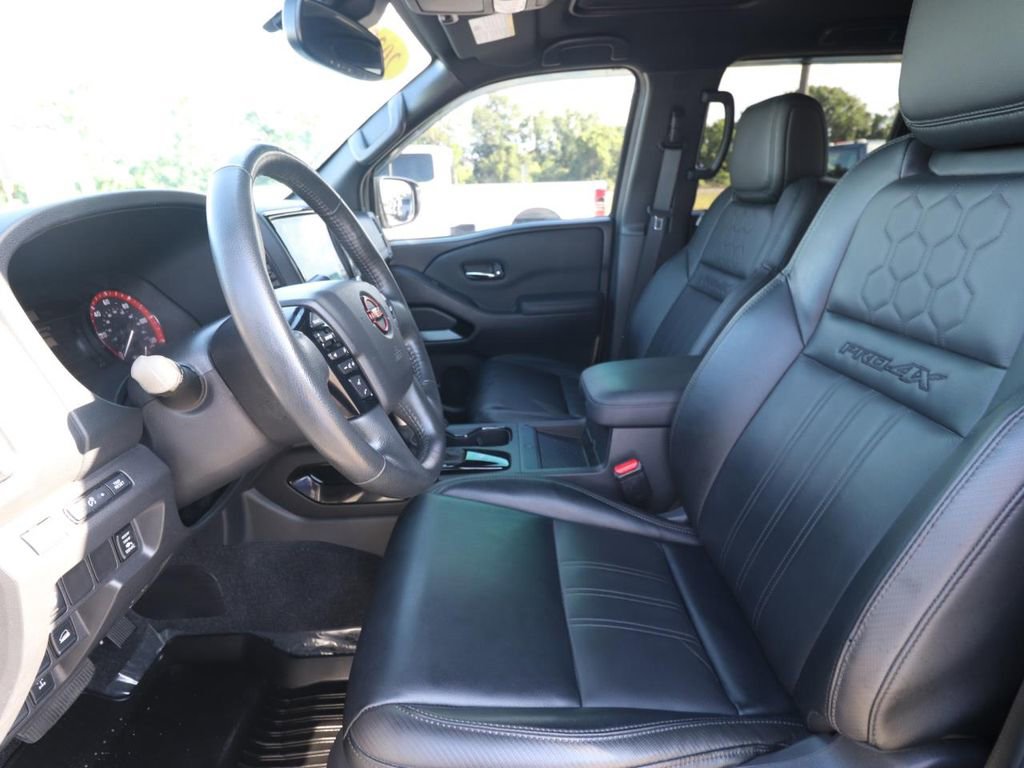 Used 2022 Nissan Frontier PRO-4X w/ Pro-4X Premium Package AWD/4WD image 2