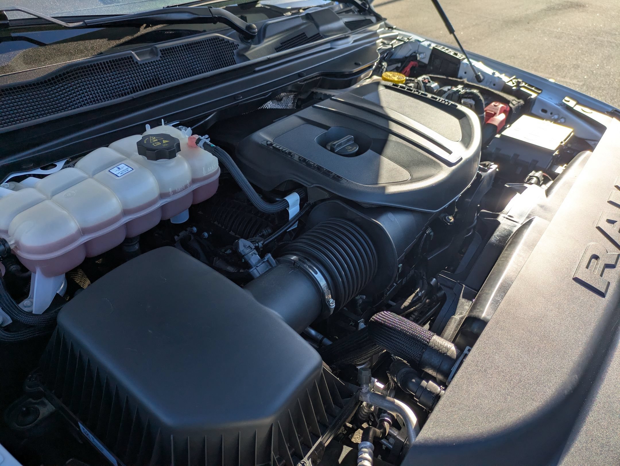 Used 2025 RAM 1500 Laramie AWD/4WD image 45