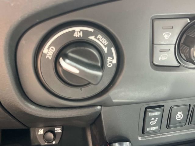 Used 2023 Nissan Frontier PRO-4X w/ Pro Convenience Package AWD/4WD image 39