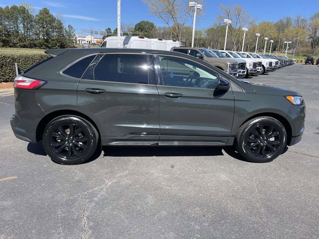 Certified 2022 Ford Edge SE w/ Black Appearance Package image 32